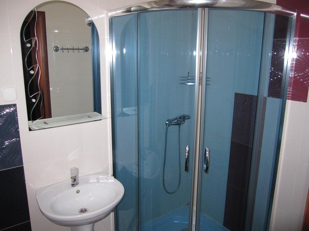 Jaguar Hotel Complex Kharkiv Værelse billede